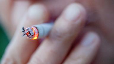 Großbritannien verbietet jungen Menschen Kauf von Tabak