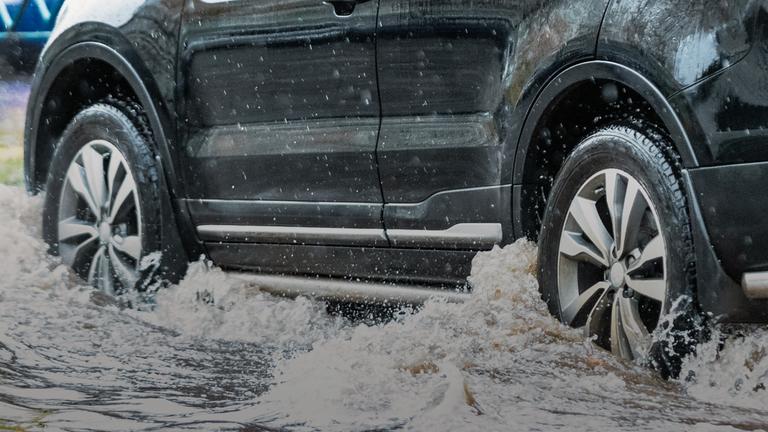 Typical: Unwetter, Auto