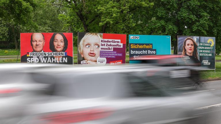 Typical: Wahlplakate Europawahl