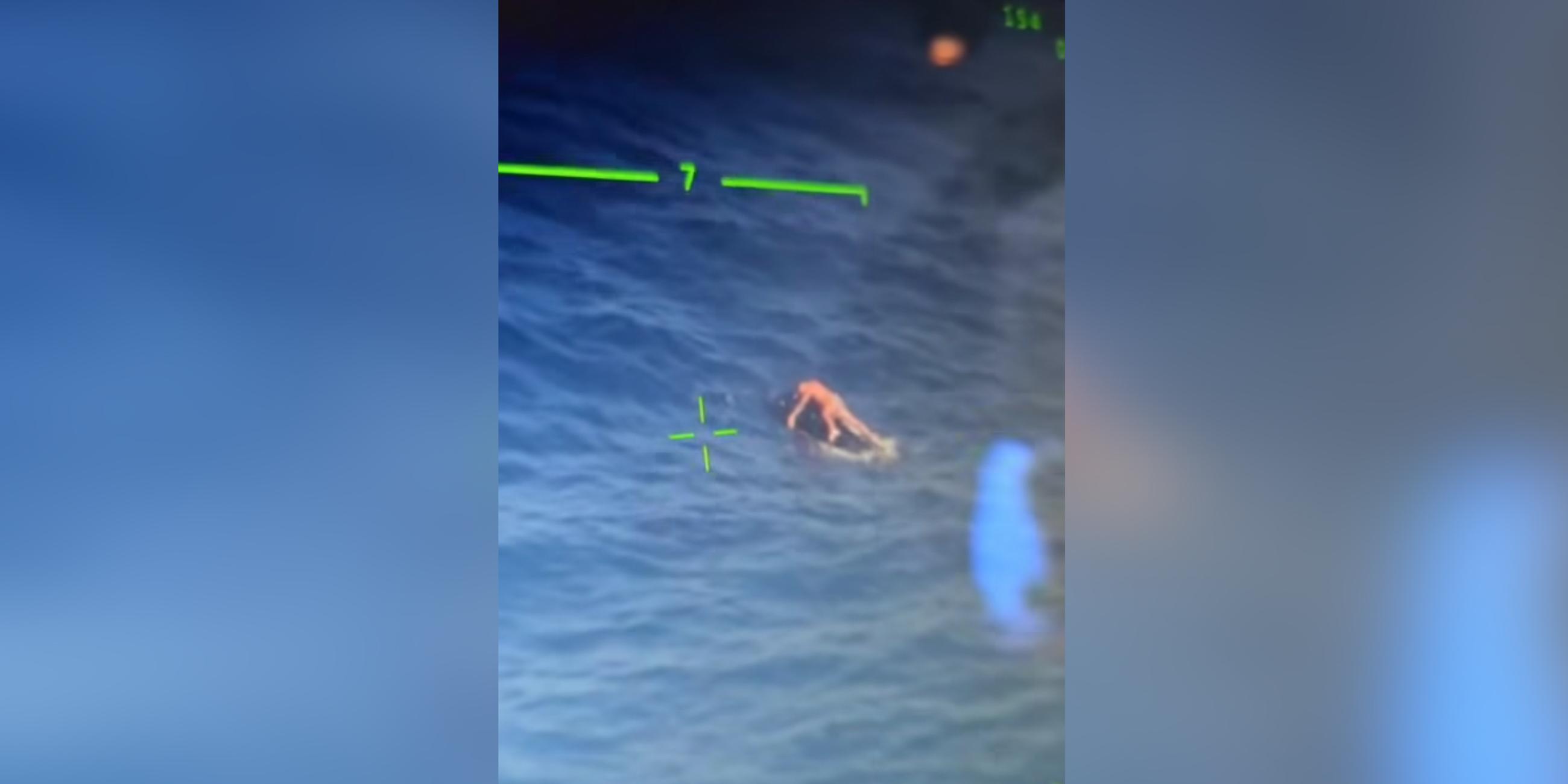 Ein junger Mann überlebt zwei Tage auf einem Jetski vor Gran Canaria und wird lebendig gerettet am 05.10.2025.