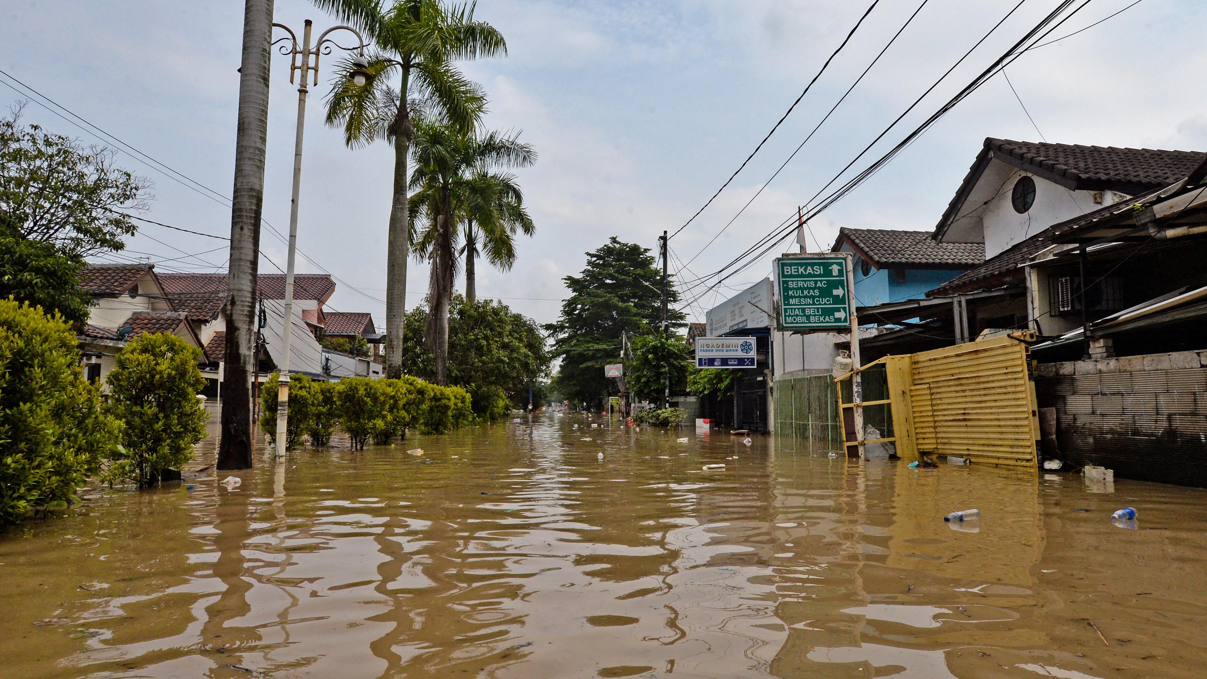 Starke Regenfälle und Überschwemmungen in Bogor, Indonesien
