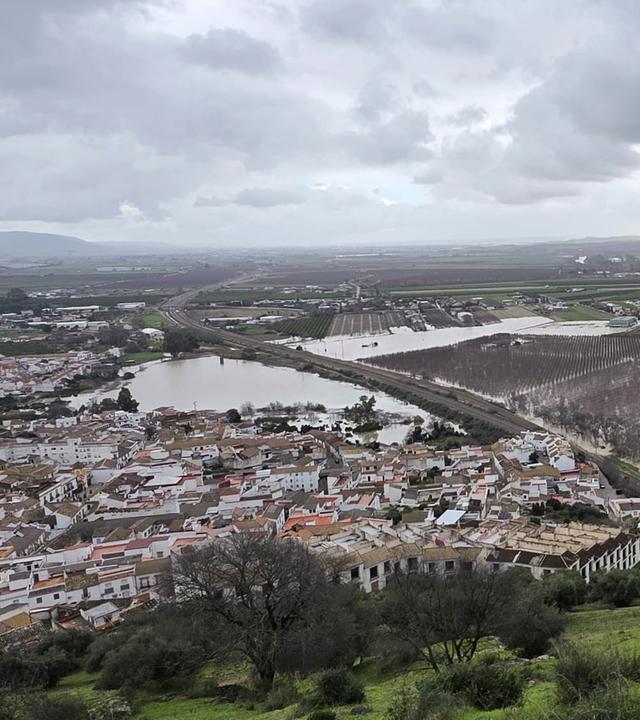 Überschwemmung in Almodovar del Río, nachdem der Fluss Guadalquivir über die Ufer getreten ist. 