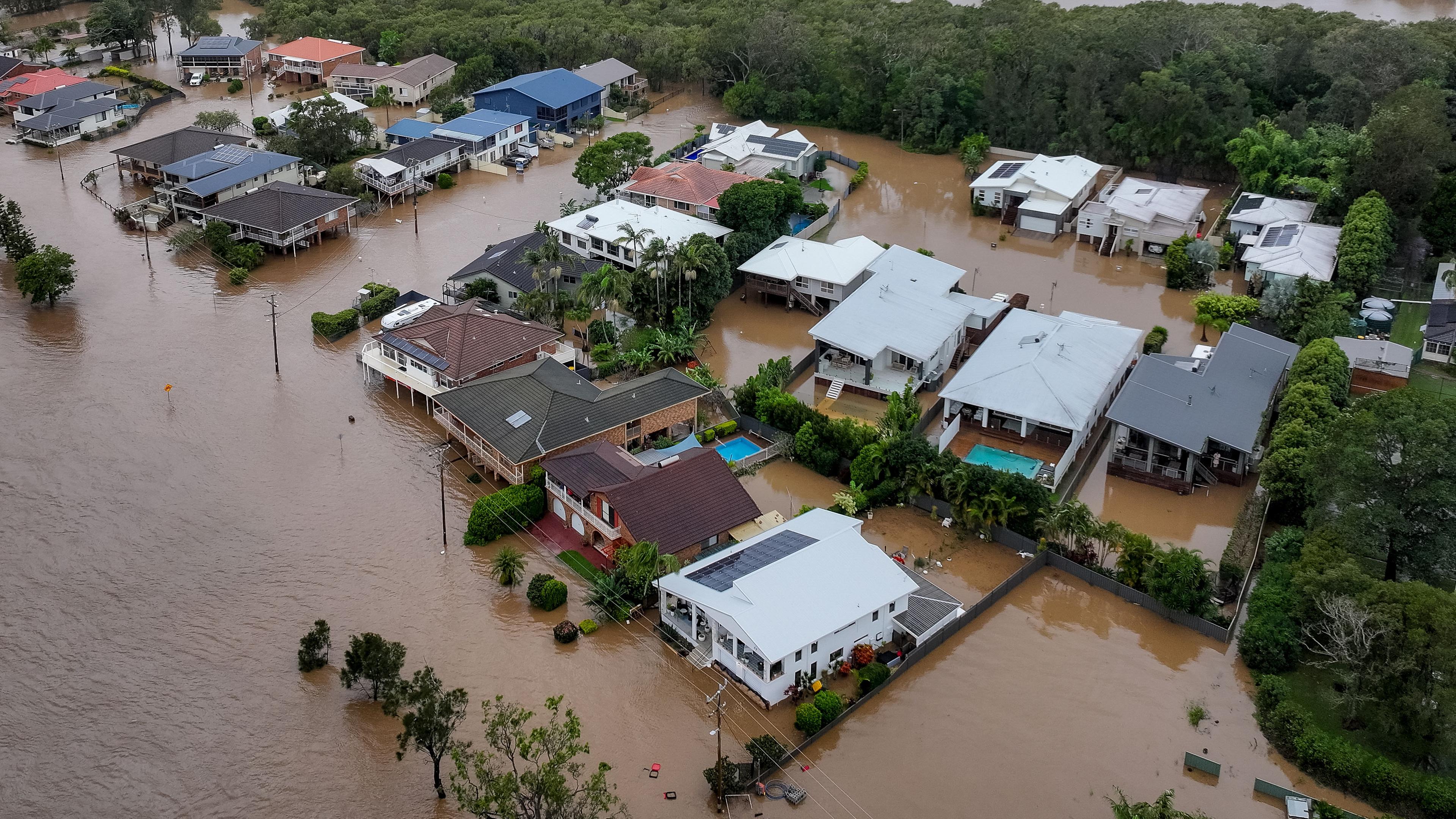 Ein Ort in Australien steht unter Wasser.