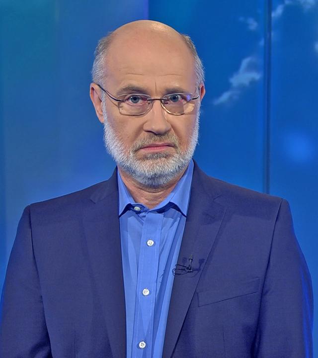 Professor Harald Lesch moderiert das Übrigens im Studio