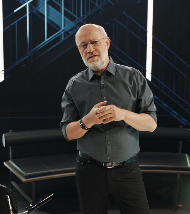 Harald Lesch im Studio