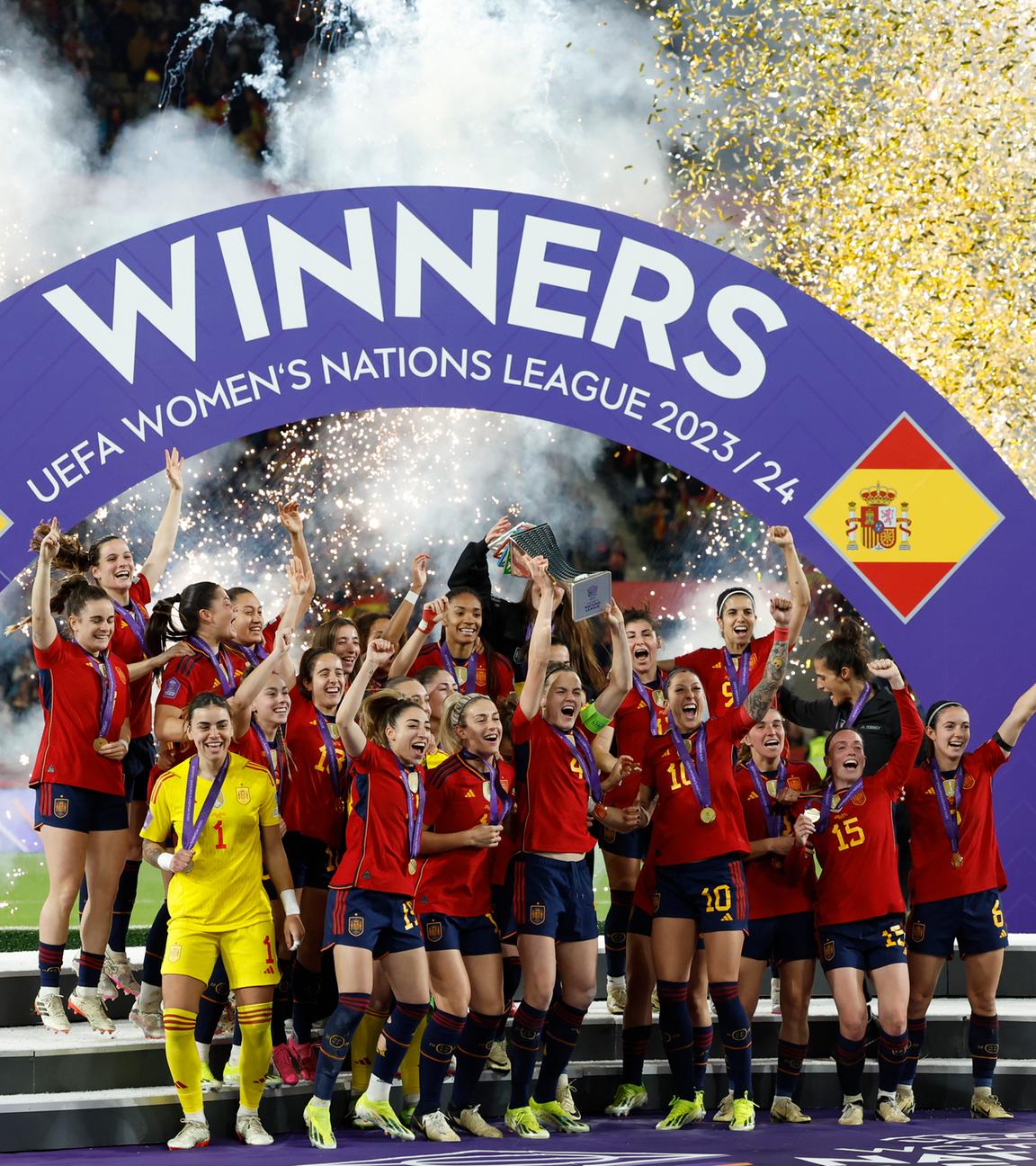 Die spanische Frauennationalmannschaft jubelt über den Sieg in der Nations League 2024