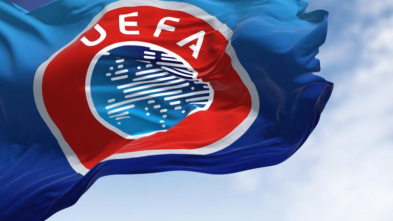 UEFA-Flaggen in Nyon