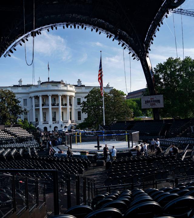 Die Arena der Ultimate Fighting Championship (UFC) ist zu sehen, während die Vorbereitungen für die Veranstaltung „UFC Freedom 250“ auf dem South Lawn des Weißen Hauses in Washington, D.C., am 11.06.2026, weitergehen. 