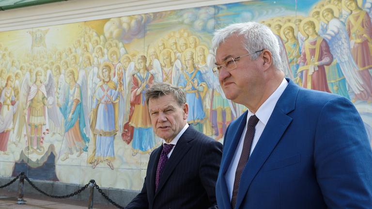 Der deutsche Außenminister Johann Wadephul und sein ukrainischer Kollege Andrii Sybiha in Kiew.