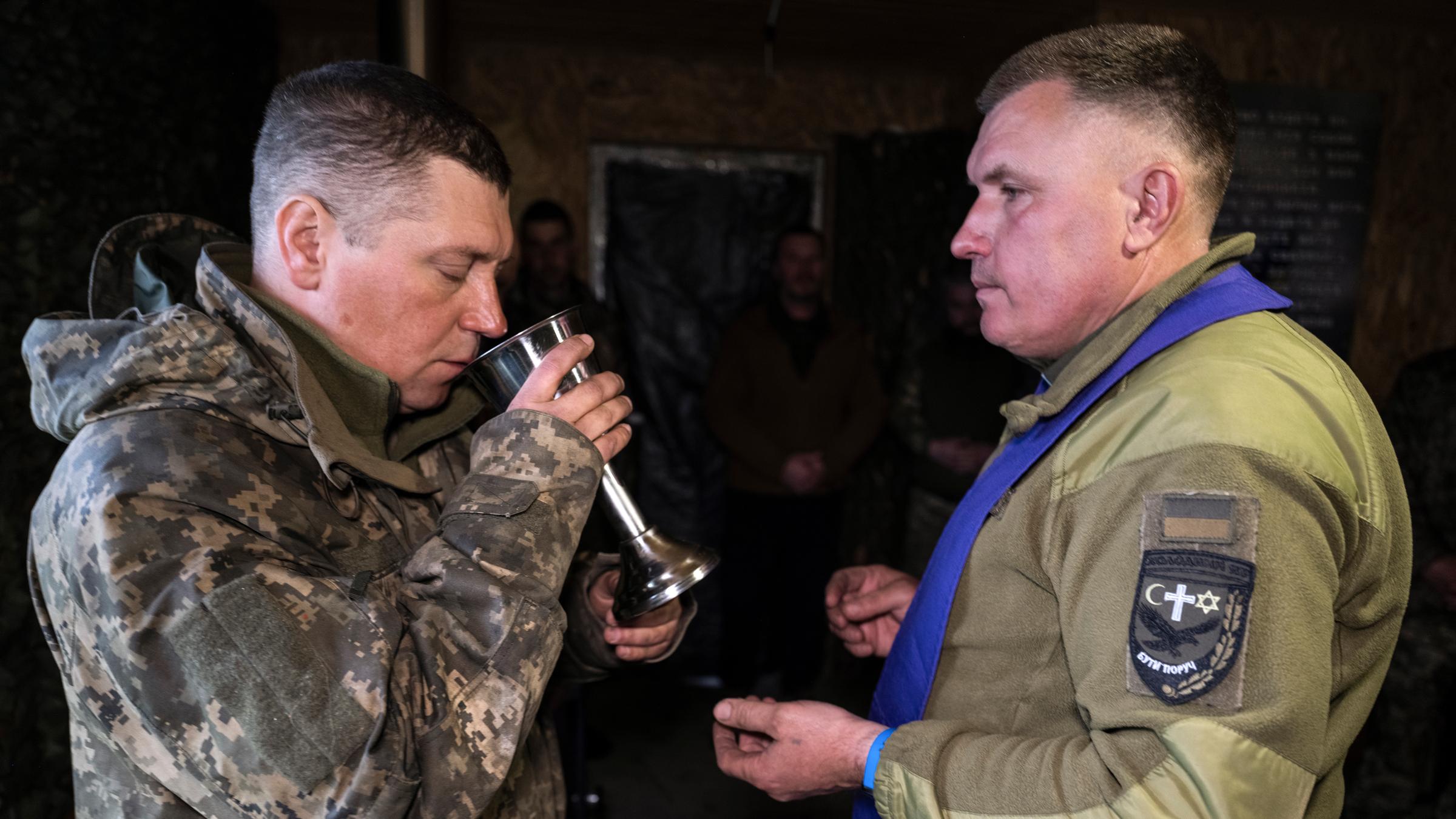 Ukraine, Donezk: Ostergottesdienst für Soldaten