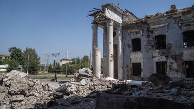 Russische Raketen beschädigen mehrere Gebäude in der ostukrainischen Stadt Druzhkivka, Druzhkivka, Ukraine am 8. Juni 2025.