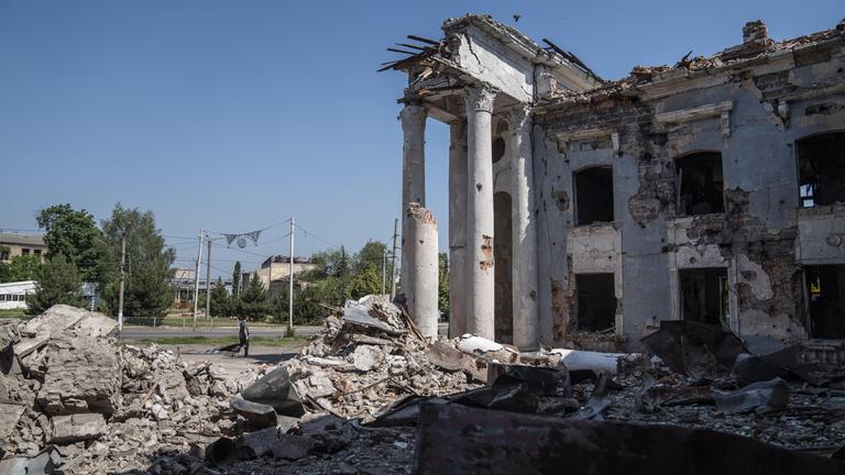 Russische Raketen beschädigen mehrere Gebäude in der ostukrainischen Stadt Druzhkivka, Druzhkivka, Ukraine am 8. Juni 2025.