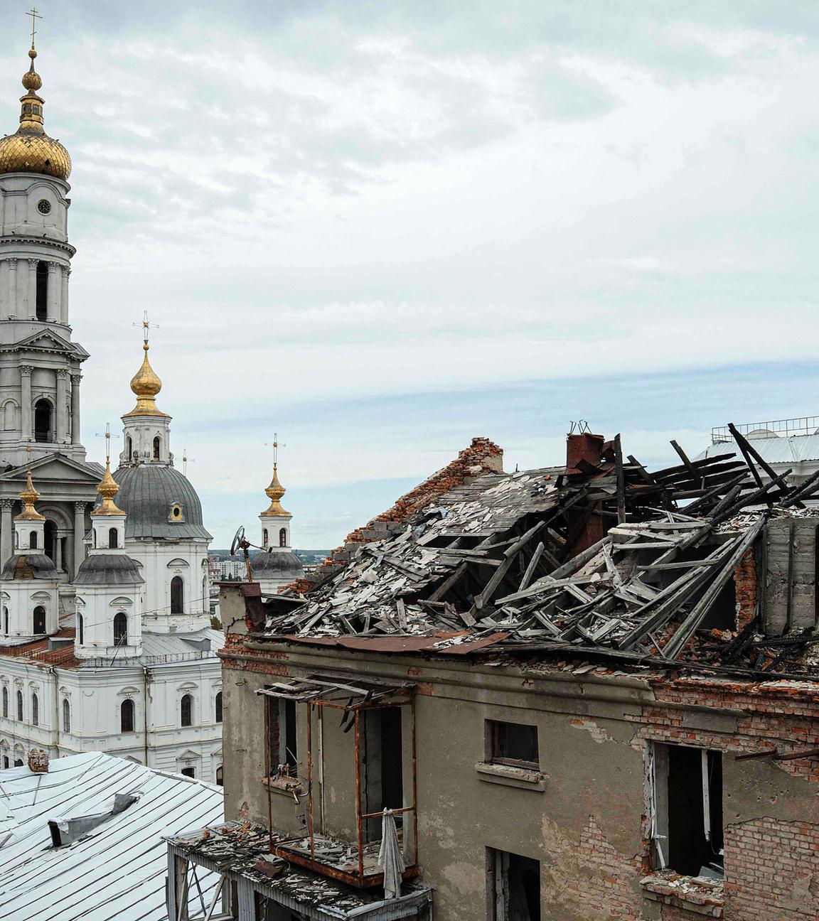 Zerstörtes Gebäude in Charkiw (Ukraine), aufgenommen am 18.08.2025