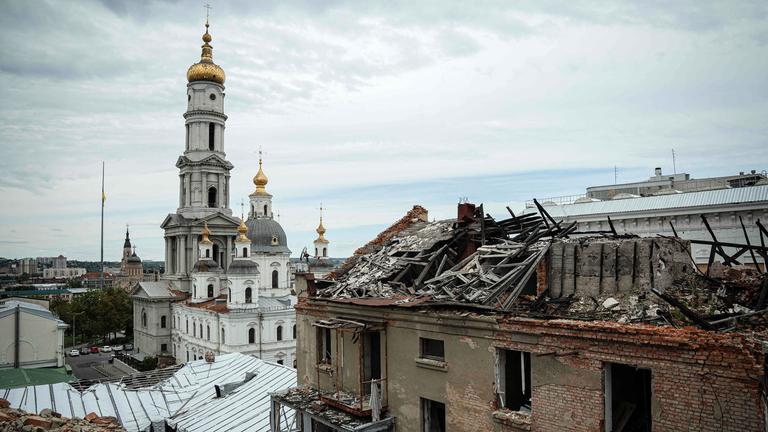 Zerstörtes Gebäude in Charkiw (Ukraine), aufgenommen am 18.08.2025