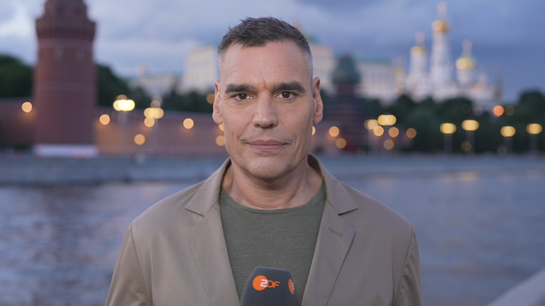 ZDF-Korrespondent Armin Coerper aus Moskau bei ZDFheute live.