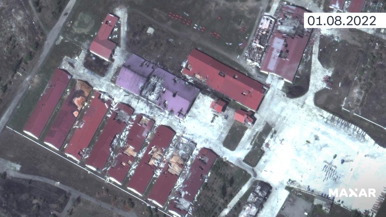 Satellitenbild: Lagerhäuser in Jakowliwka vor der Zerstörung am 1.8.2022