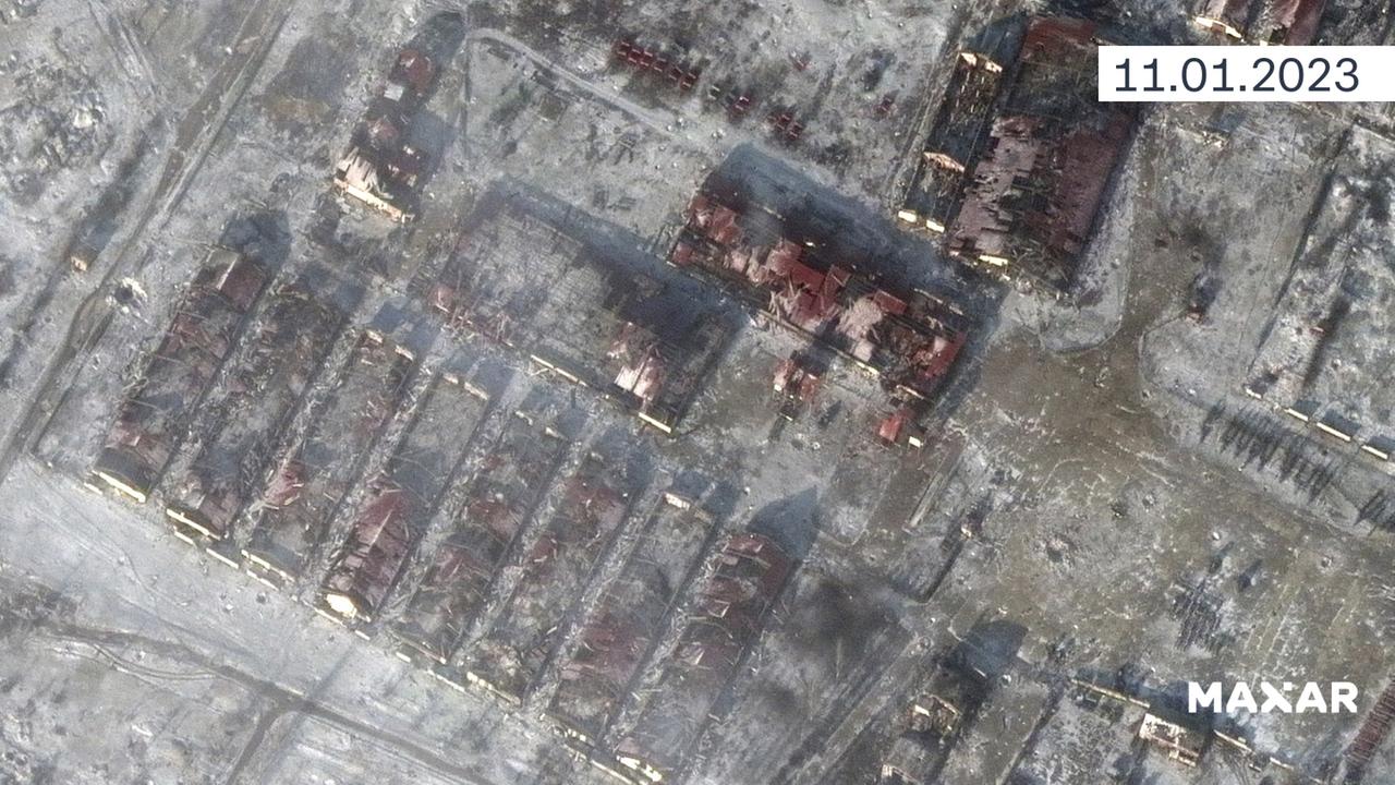 Das Satellitenbild zeigt zerstörte Lagerhäuser in Jakowliwka am 11. Januar 2023