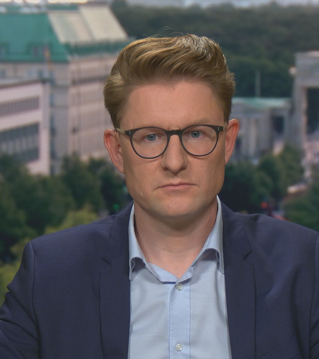 Janis Kluge vom SWP, Experte für russische Innenpolitik, zu Gast bei ZDFheute live.
