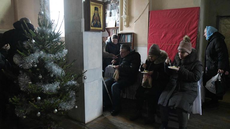 Orthodoxe Ukrainer in Donezk feiern Weihnachten