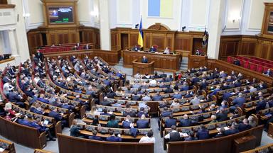 Abgeordnete nehmen an der Ernennung des neuen Verteidigungsministers der Ukraine in der Werchowna Rada teil. (Archivbild)
