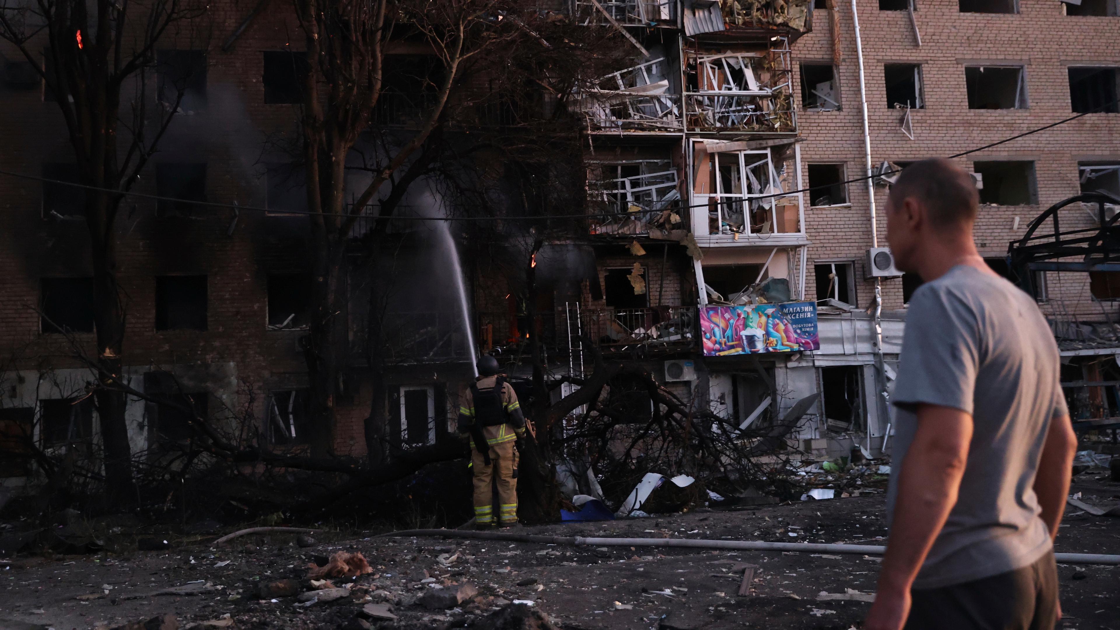 Zerstörung nach Angriff auf Saporischschja in der Ukraine