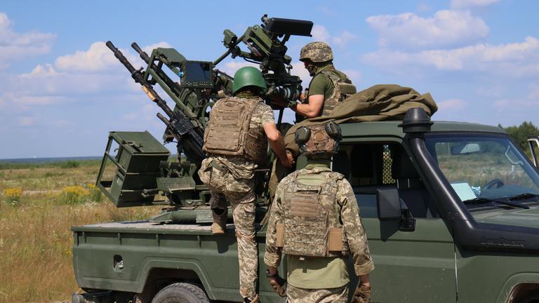 Ukrainische Soldaten testen das Skylock-System zur Drohnenabwehr. (Archivbild)