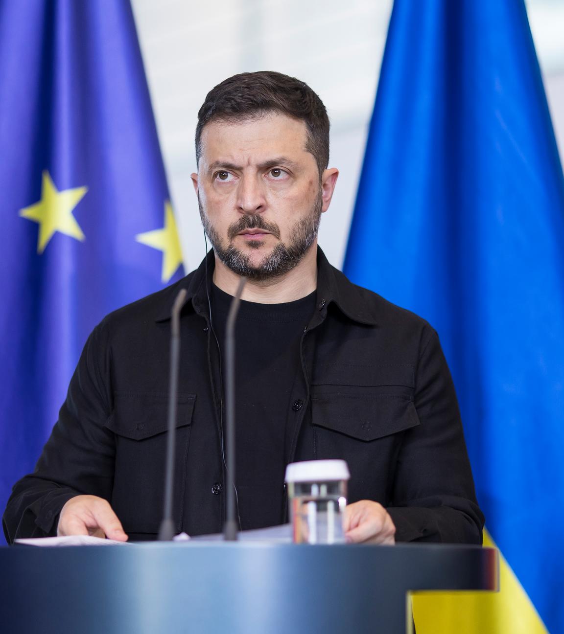 Wolodymyr Selenskyj (Präsident der Ukraine) bei einem Pressestatement.