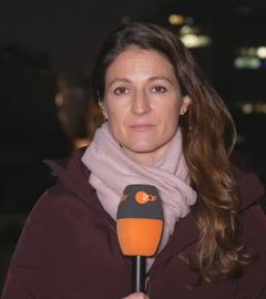 Alica Jung vor Kiew bei Nacht