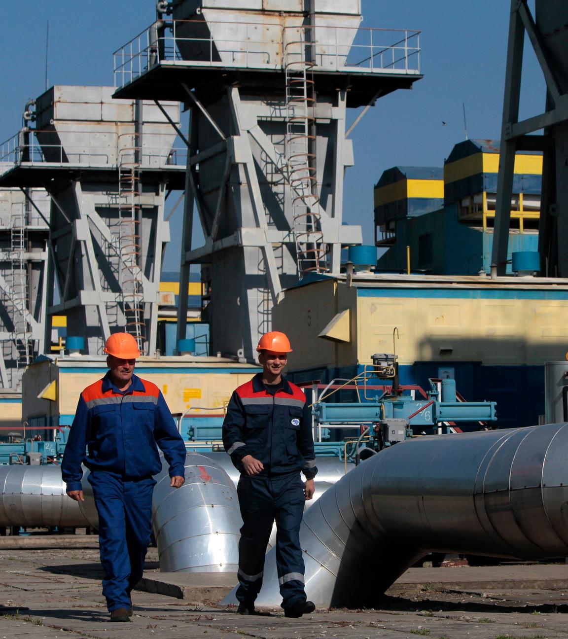 Ukraine, Uzgorod: Gaspipelines auf einem Betriebsgelaende in der Ukraine, Archivbild