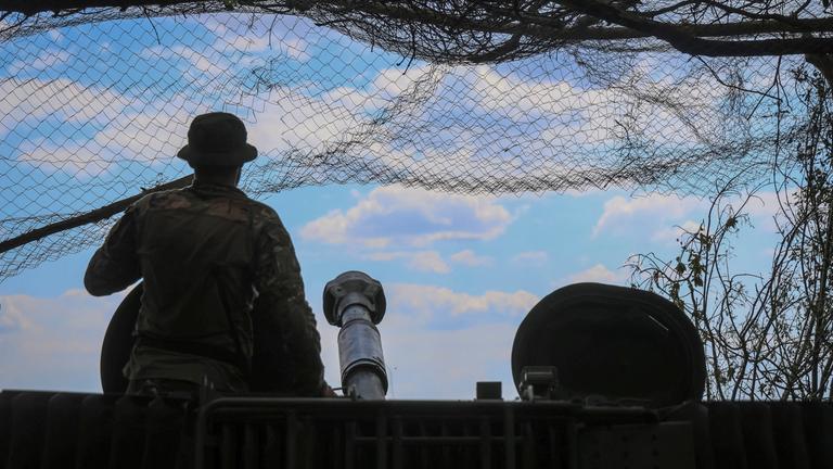 Ein ukrainischer Soldat in der Region Donezk, Ukraine, 21.05.2024.