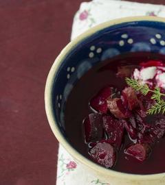 Borscht in a bowl PUBLICATIONxINxGERxSUIxAUTxHUNxONLY MYF000542

Borscht in a Bowl PUBLICATIONxINxGERxSUIxAUTxHUNxONLY MYF000542