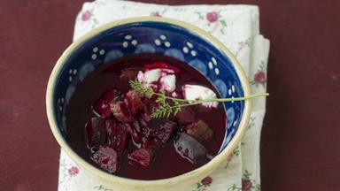 Borscht in a bowl PUBLICATIONxINxGERxSUIxAUTxHUNxONLY MYF000542

Borscht in a Bowl PUBLICATIONxINxGERxSUIxAUTxHUNxONLY MYF000542