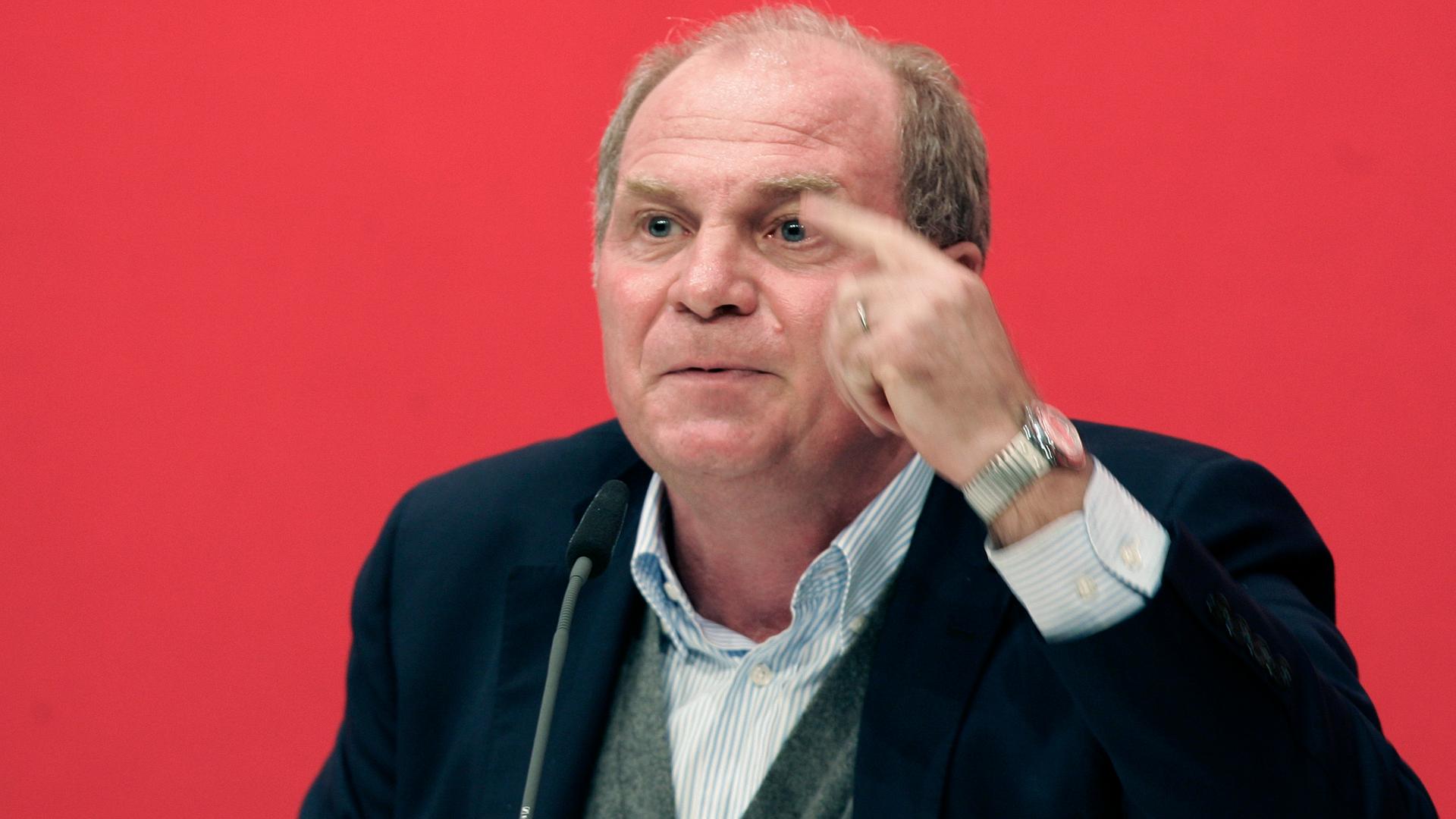 Uli Hoeneß auf der Jahreshauptversammlung 2007