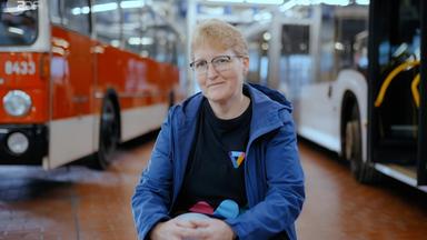 Von der ausgebrannten Pflegekraft zur Busfahrerin