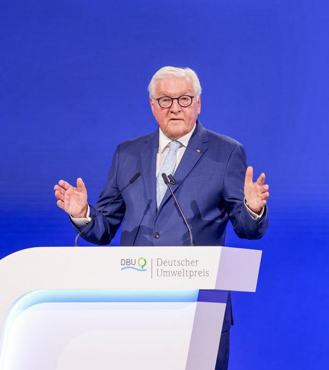 Bundespräsident Frank-Walter Steinmeier hält die Festrede zur Verleihung des Deutschen Umweltpreises.