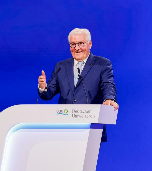 Bundespräsident Frank-Walter Steinmeier hält die Festrede zur Verleihung des Deutschen Umweltpreises.