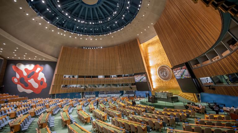 Übersicht der Halle der Generalversammlung vor Beginn der 79. Generaldebatte der UN-Vollversammlung. 