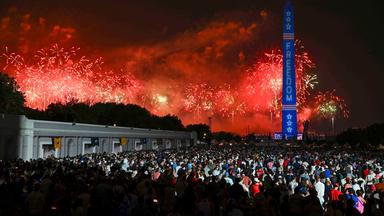 Mit einem spektakulären Feuerwerk feiern die USA ihren 250. Jahrestag der Unabhängigkeit.
