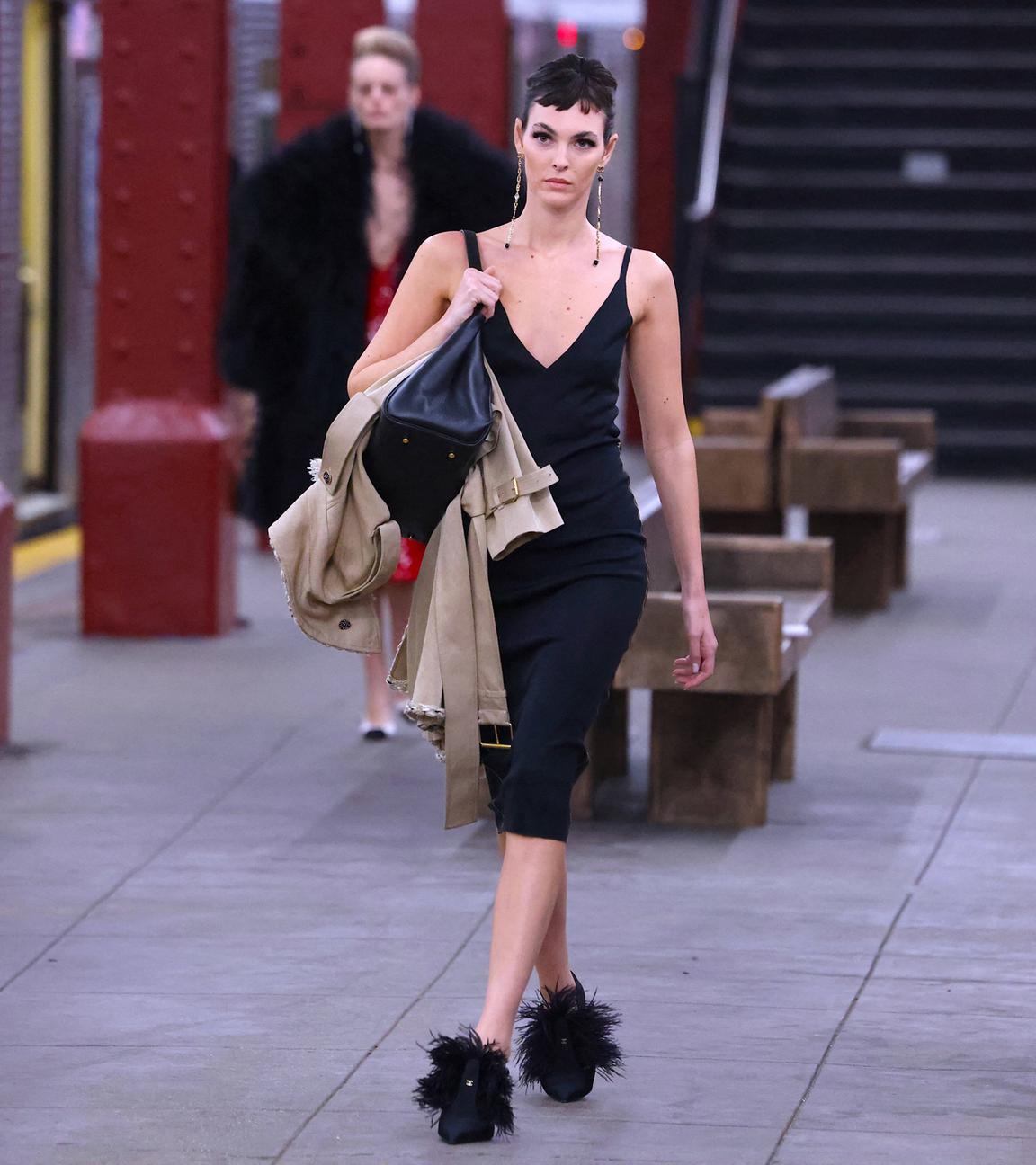 Chanel macht den U-Bahn-Steig zum Laufsteg