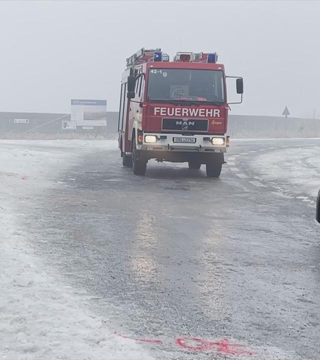 Auto in Graben gefahren