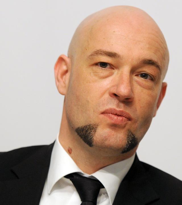 Frontsänger Bernd Heinrich, auch Der Graf genannt