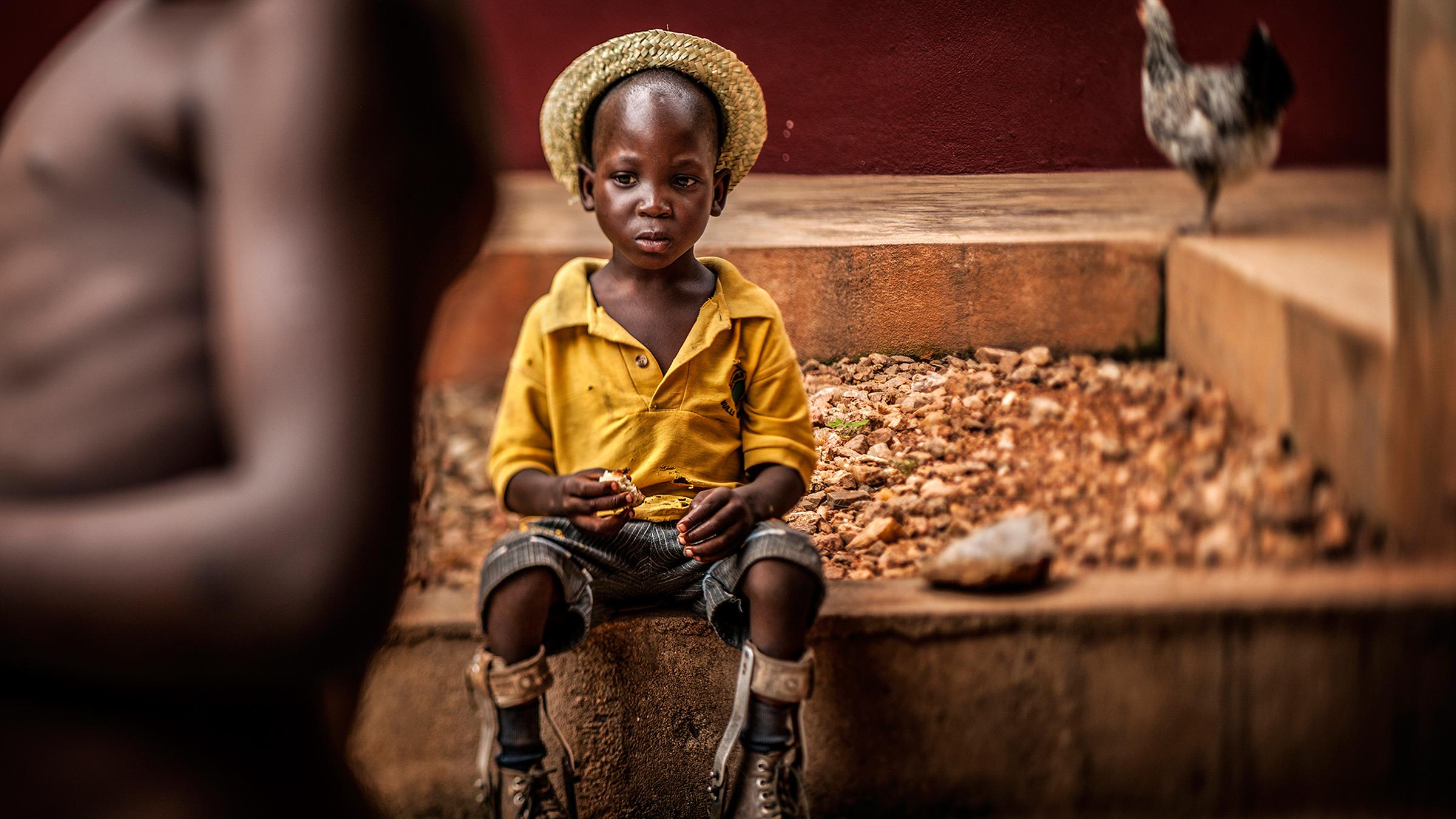 Verwahrlostes Kind in Bombouaka, Togo