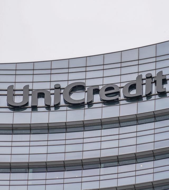 Die Unicredit treibt ihre Übernahmepläne für die Commerzbank voran. Die Aktionäre der italienischen Großbank stimmten bei einer außerordentlichen Hauptversammlung dem Kaufangebot zu.