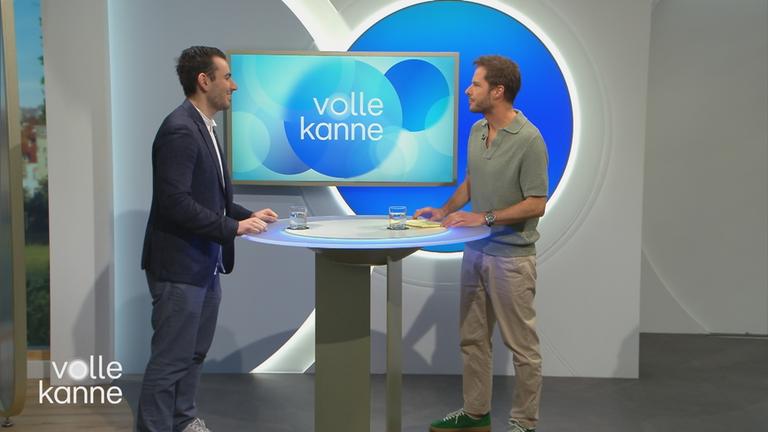 ZDF-Rechtsexperte Daniel Heymann im Gespräch mit Moderator Florian Weiss