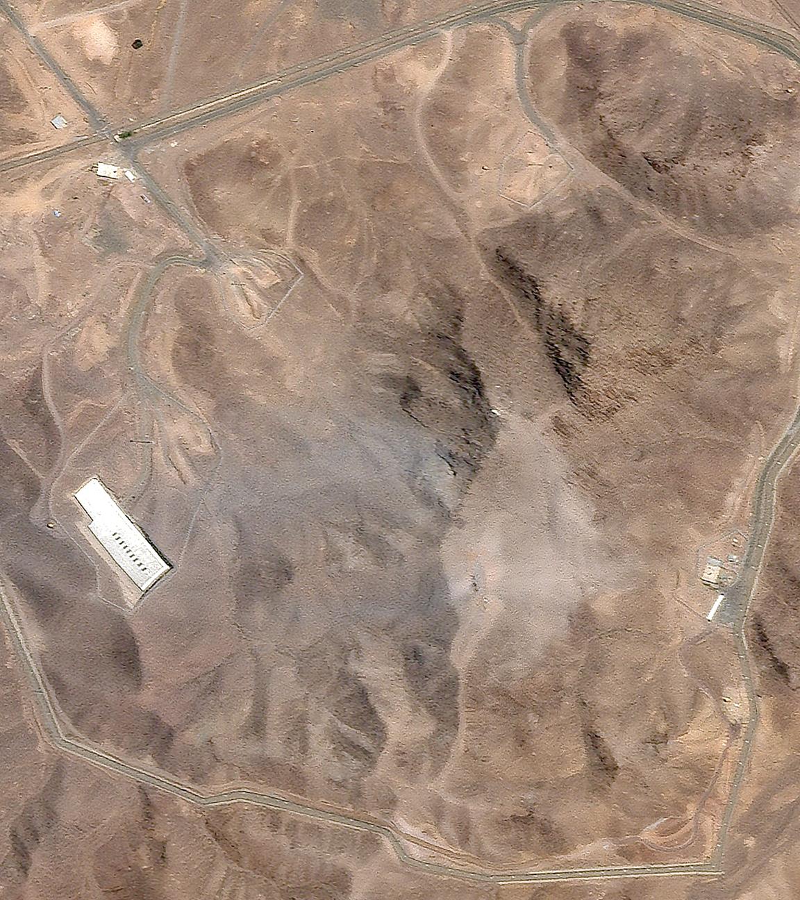 Dieses Satellitenbild von Planet Labs PBC zeigt die unterirdische iranische Atomanreicherungsanlage in Fordo nach einem US-Luftangriff auf die Anlage am 22. Juni 2025.