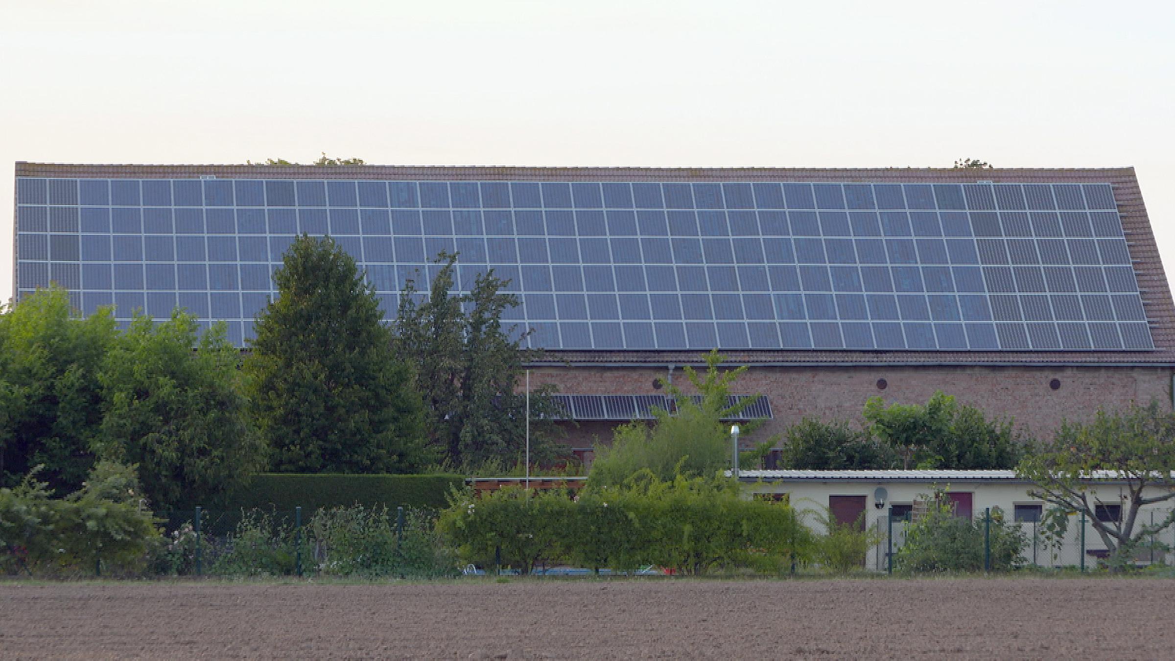 Sachsens AfD-Chef Jörg Urban profitiert von Solaranlage 