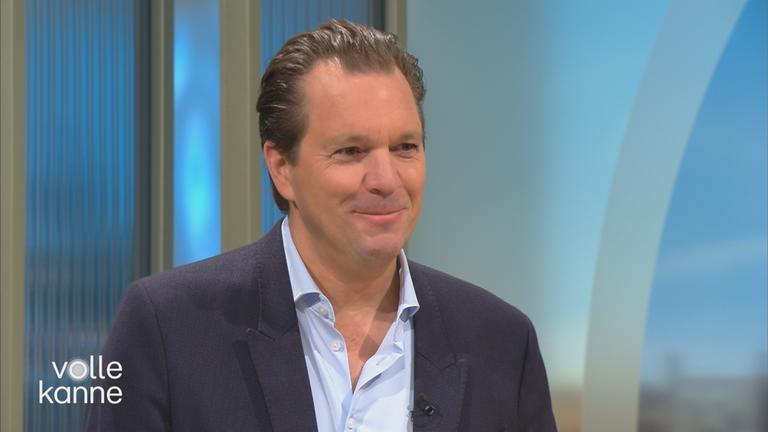 Michael Teerhag an der Volle-Kanne-Top-Themen-Theke