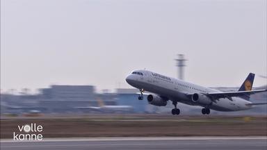 Das Bild zeigt ein startendes Flugzeug. 
