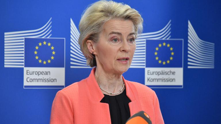 Ursula von der Leyen am 3.4.2025 in Samarkand, Usbekistan