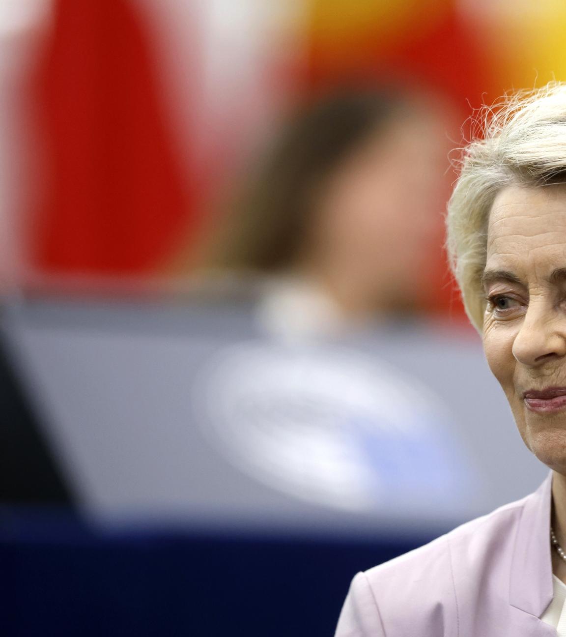 Archiv: Die Präsidentin der Europäischen Kommission, Ursula von der Leyen, nimmt an den Schlussfolgerungen der Tagung des Europäischen Rates vom 26. Juni 2025 bei einer Sitzung des Europäischen Parlaments in Straßburg, Frankreich, am 9. Juli 2025 teil. 